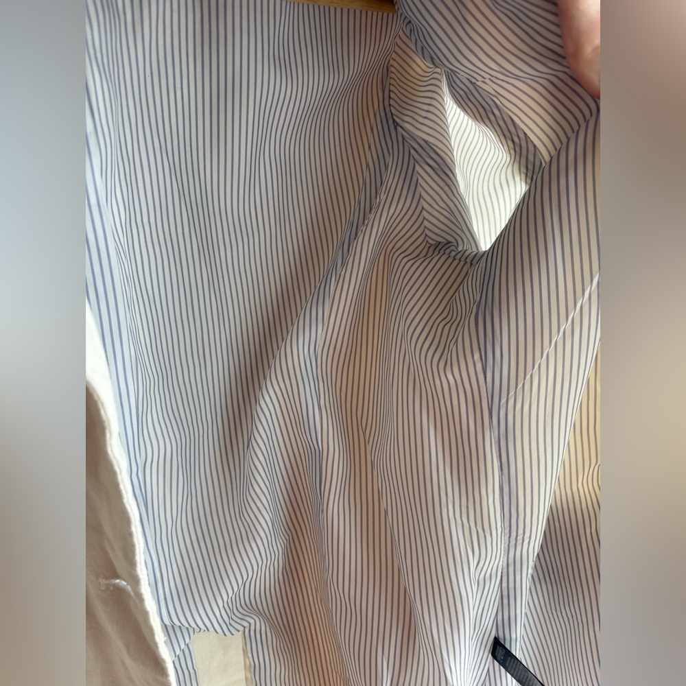 White Linen Blend Tailored Blazer with Gold Buttons | Size 4 - Picture 5 of 10
